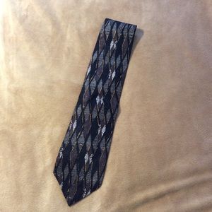 Diamond pattern black, grey, and brown tie